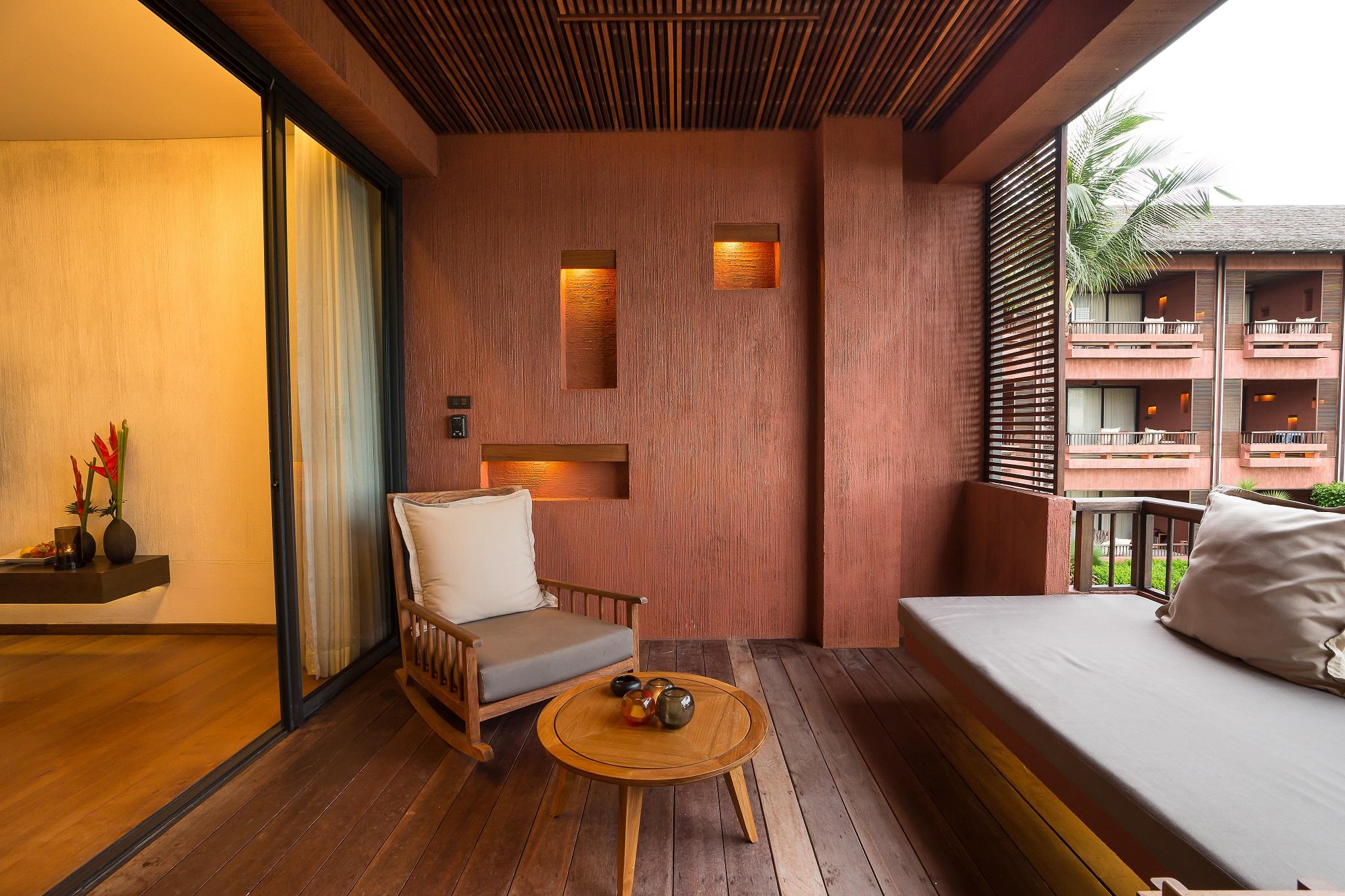 Hansar Samui Resort & Spa - Sha Extra Plus Bophut Exterior foto A balcony at the hotel